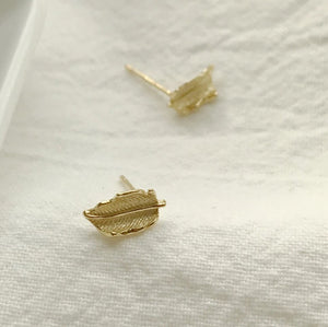 Dainty Gold Leaf Stud Earrings - Egret Jewellery