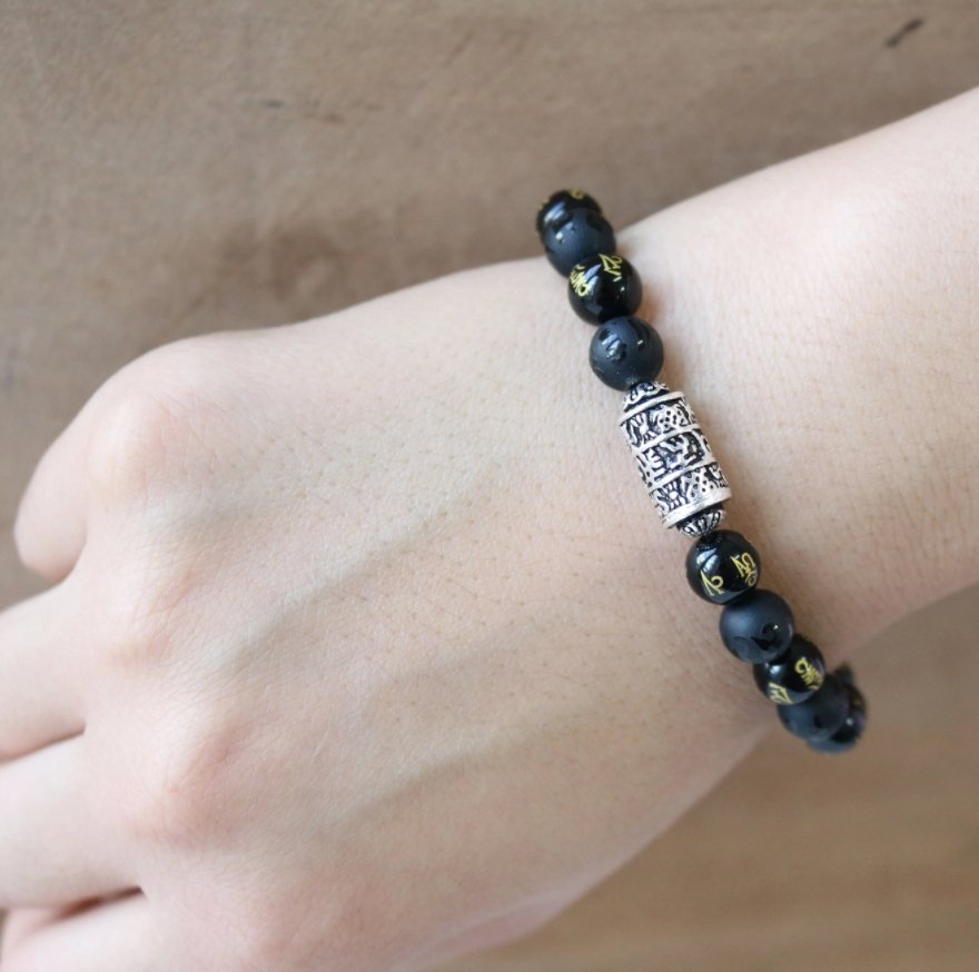 Men's Beaded Tibetan Silver & Onyx OM Mantra Inscribed Elastic stacking Bracelet - Egret Jewellery